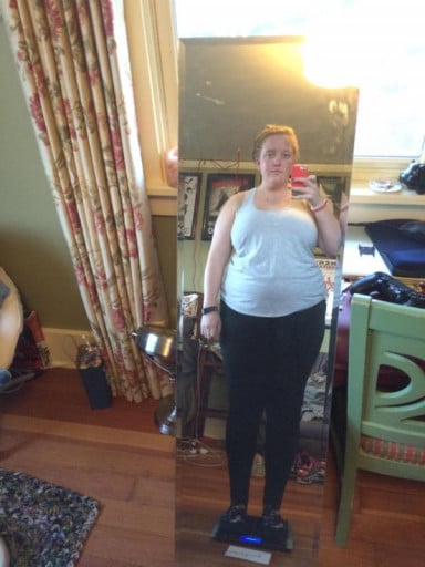 A picture of a 5'7" female showing a fat loss from 230 pounds to 208 pounds. A total loss of 22 pounds.