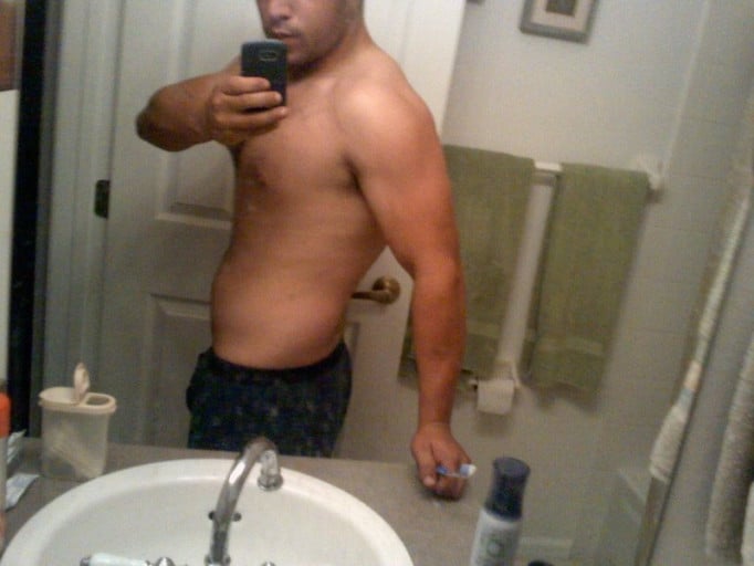 A photo of a 5'8" man showing a weight cut from 195 pounds to 187 pounds. A net loss of 8 pounds.