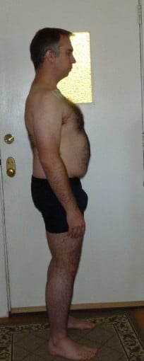 A progress pic of a 5'10" man showing a snapshot of 221 pounds at a height of 5'10