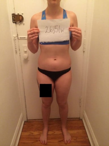 A photo of a 5'6" woman showing a snapshot of 142 pounds at a height of 5'6