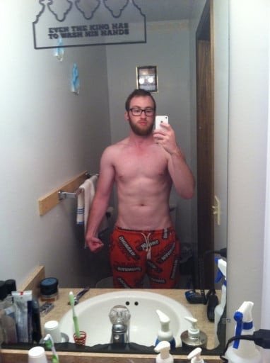 A photo of a 5'8" man showing a weight gain from 146 pounds to 165 pounds. A net gain of 19 pounds.