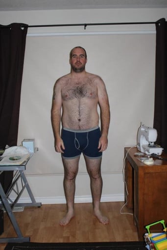 A picture of a 6'5" male showing a snapshot of 270 pounds at a height of 6'5