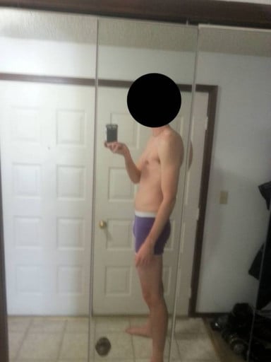A picture of a 6'9" male showing a snapshot of 190 pounds at a height of 6'9