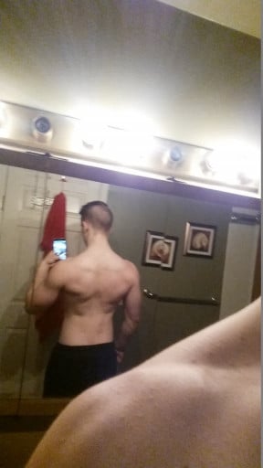 A picture of a 5'10" male showing a muscle gain from 150 pounds to 167 pounds. A respectable gain of 17 pounds.