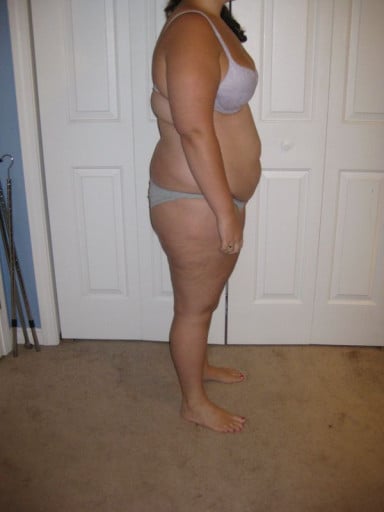 A before and after photo of a 5'6" female showing a snapshot of 225 pounds at a height of 5'6