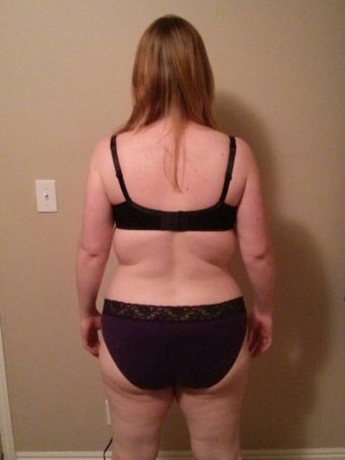 A picture of a 5'5" female showing a snapshot of 195 pounds at a height of 5'5