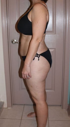 A before and after photo of a 5'5" female showing a snapshot of 178 pounds at a height of 5'5