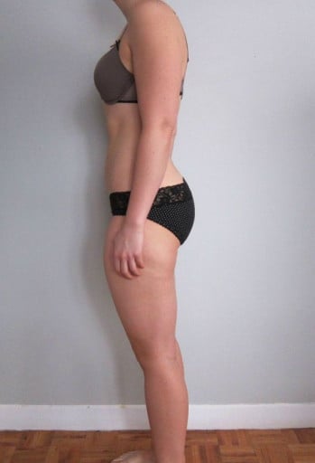 A picture of a 5'6" female showing a snapshot of 141 pounds at a height of 5'6