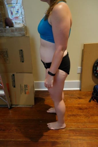 A picture of a 5'7" female showing a snapshot of 194 pounds at a height of 5'7