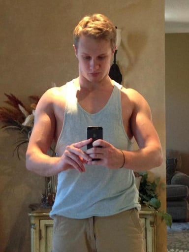 A before and after photo of a 6'1" male showing a weight bulk from 125 pounds to 185 pounds. A net gain of 60 pounds.