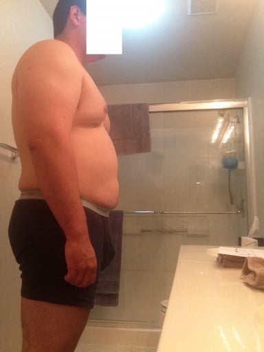 A progress pic of a 6'10" man showing a snapshot of 260 pounds at a height of 6'10