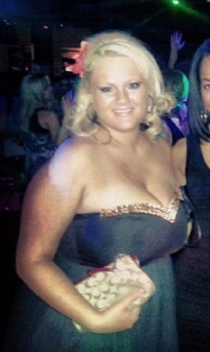 A picture of a 5'6" female showing a weight reduction from 260 pounds to 160 pounds. A respectable loss of 100 pounds.