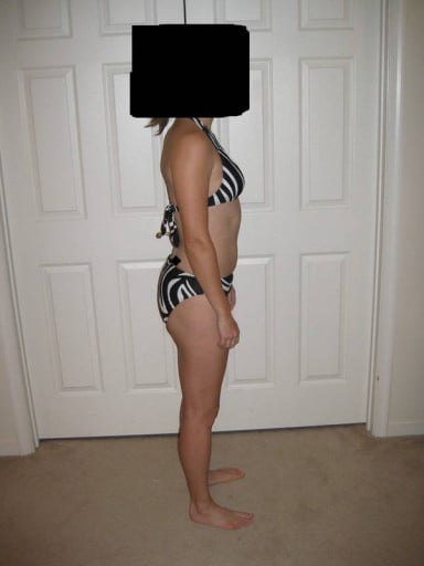 A photo of a 5'6" woman showing a snapshot of 137 pounds at a height of 5'6