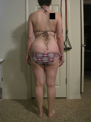 4 Pictures of a 137 lbs 5 foot 3 Female Weight Snapshot