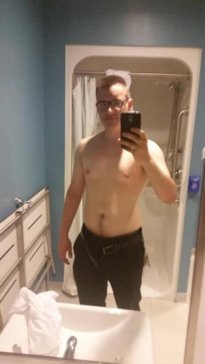 A picture of a 5'10" male showing a fat loss from 205 pounds to 173 pounds. A total loss of 32 pounds.