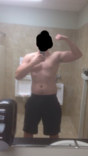 5 Photos of a 255 lbs 6 feet 6 Male Fitness Inspo