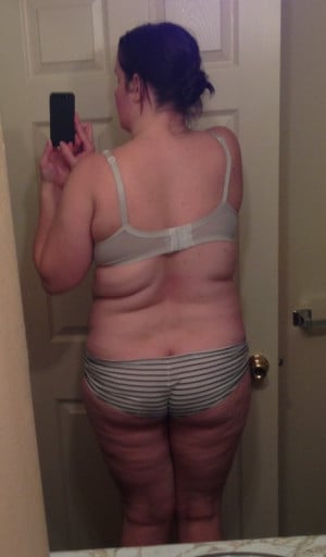 A before and after photo of a 5'6" female showing a snapshot of 195 pounds at a height of 5'6