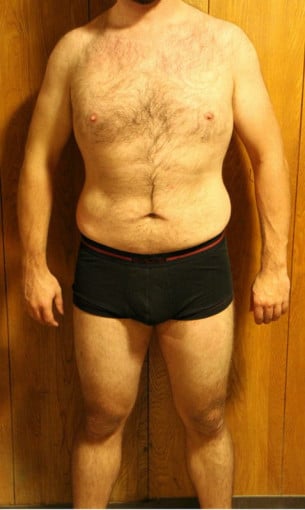 A picture of a 6'2" male showing a snapshot of 212 pounds at a height of 6'2