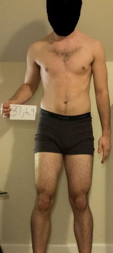 A photo of a 6'2" man showing a snapshot of 187 pounds at a height of 6'2
