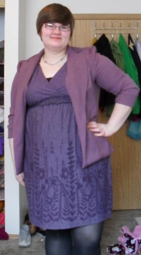 A progress pic of a 5'8" woman showing a weight reduction from 300 pounds to 217 pounds. A net loss of 83 pounds.