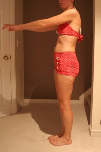 A before and after photo of a 5'8" female showing a snapshot of 132 pounds at a height of 5'8
