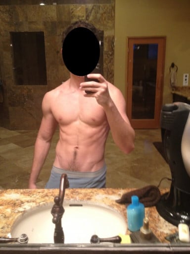 A picture of a 5'9" male showing a muscle gain from 130 pounds to 143 pounds. A respectable gain of 13 pounds.