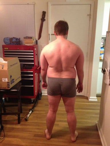 A photo of a 5'6" man showing a snapshot of 195 pounds at a height of 5'6