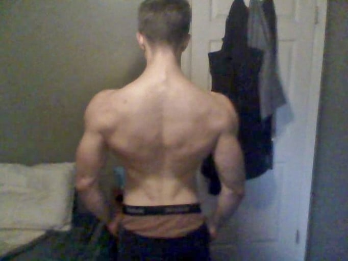 A picture of a 5'10" male showing a muscle gain from 150 pounds to 167 pounds. A respectable gain of 17 pounds.