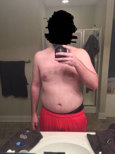 A picture of a 6'4" male showing a fat loss from 279 pounds to 241 pounds. A net loss of 38 pounds.