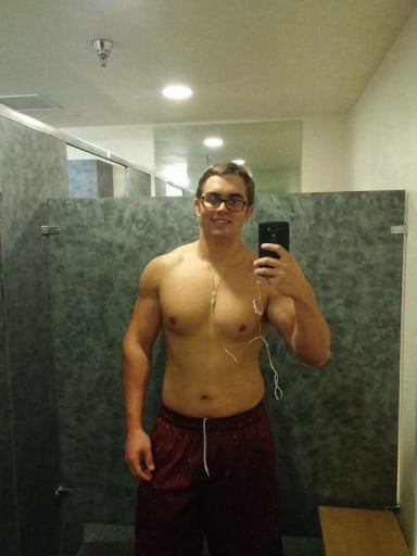 A photo of a 6'1" man showing a weight cut from 240 pounds to 200 pounds. A respectable loss of 40 pounds.