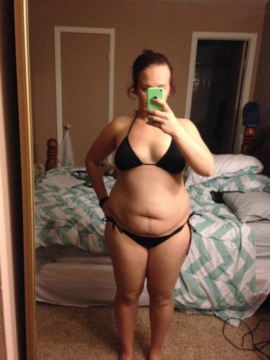 A picture of a 5'4" female showing a fat loss from 193 pounds to 173 pounds. A total loss of 20 pounds.