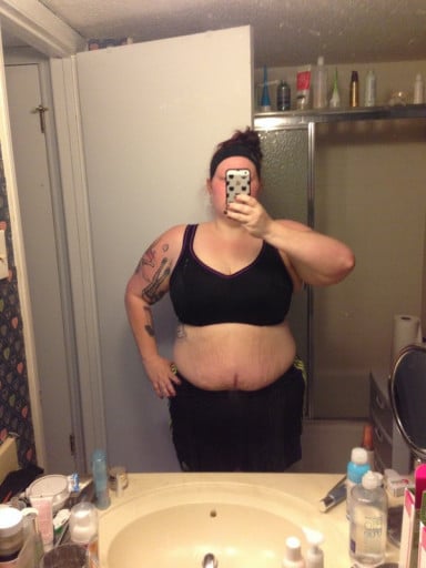 A before and after photo of a 5'3" female showing a fat loss from 257 pounds to 169 pounds. A respectable loss of 88 pounds.