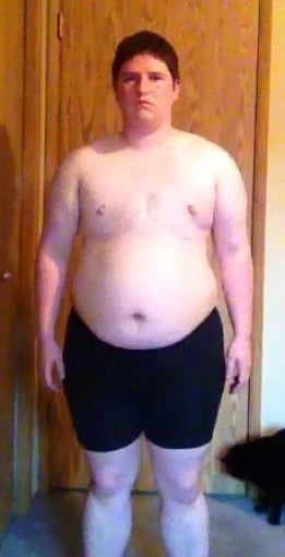 A progress pic of a 5'6" man showing a snapshot of 210 pounds at a height of 5'6