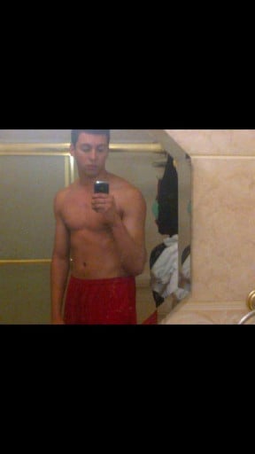 A picture of a 6'3" male showing a muscle gain from 140 pounds to 190 pounds. A total gain of 50 pounds.