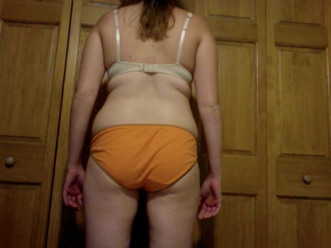 A photo of a 5'9" woman showing a snapshot of 170 pounds at a height of 5'9