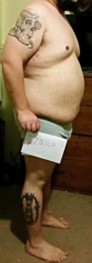 A photo of a 5'7" man showing a snapshot of 220 pounds at a height of 5'7