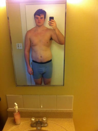 A photo of a 6'3" man showing a snapshot of 243 pounds at a height of 6'3