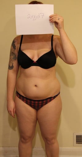 A picture of a 5'7" female showing a snapshot of 193 pounds at a height of 5'7