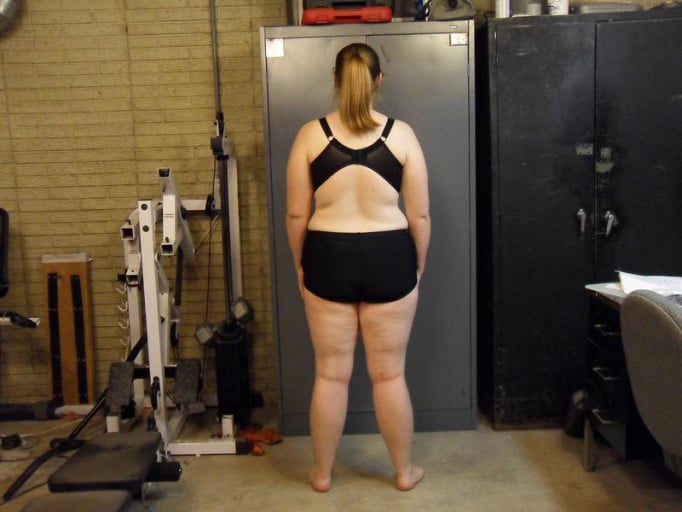 A photo of a 5'7" woman showing a snapshot of 199 pounds at a height of 5'7
