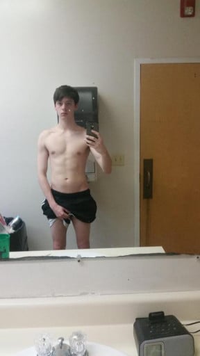 A photo of a 5'10" man showing a muscle gain from 150 pounds to 165 pounds. A net gain of 15 pounds.