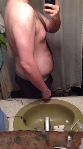 A photo of a 6'0" man showing a snapshot of 284 pounds at a height of 6'0