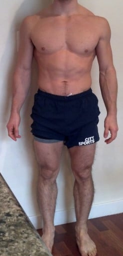 A picture of a 5'3" male showing a snapshot of 142 pounds at a height of 5'3