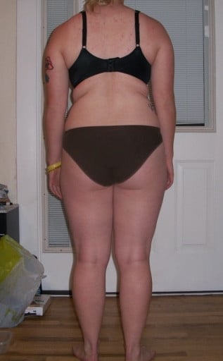 A picture of a 5'6" female showing a snapshot of 190 pounds at a height of 5'6