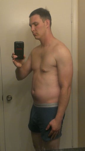 A progress pic of a 6'1" man showing a snapshot of 195 pounds at a height of 6'1