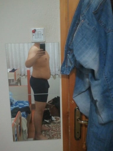 A picture of a 5'7" male showing a weight loss from 211 pounds to 132 pounds. A net loss of 79 pounds.