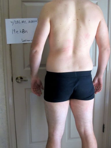 A photo of a 6'2" man showing a snapshot of 216 pounds at a height of 6'2
