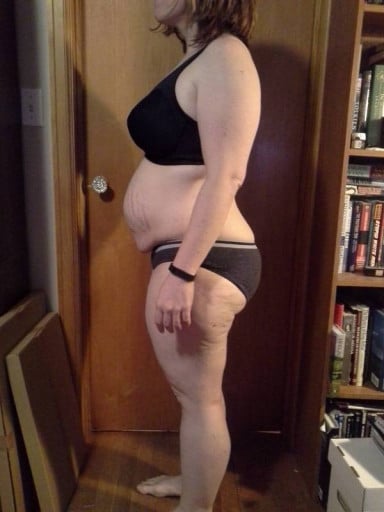A photo of a 5'2" woman showing a snapshot of 172 pounds at a height of 5'2