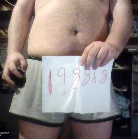4 Photos of a 357 lbs 6'5 Male Fitness Inspo