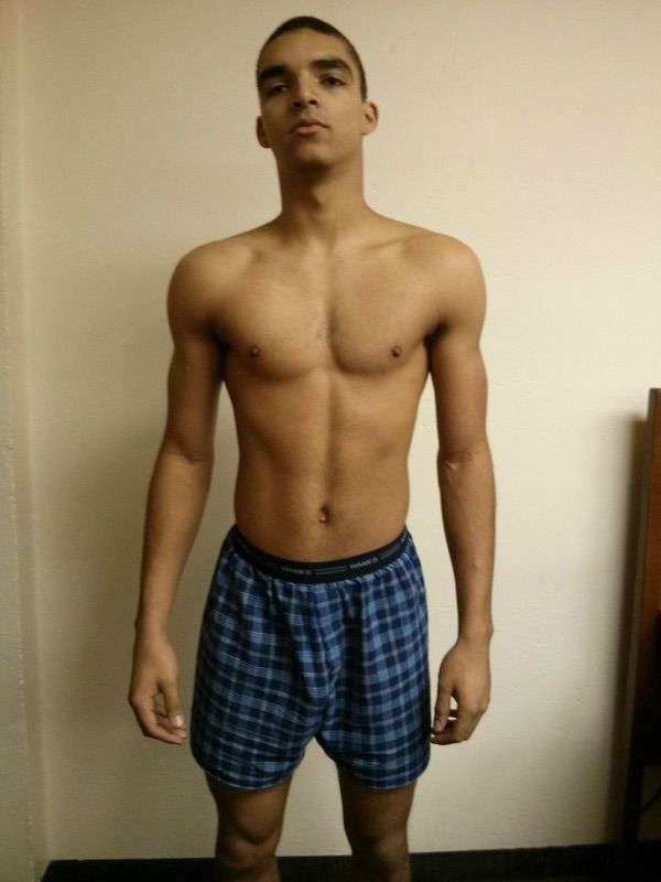 4 Pics of a 6 foot 152 lbs Male Weight Snapshot