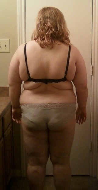4 Photos of a 235 lbs 5 feet 5 Female Weight Snapshot